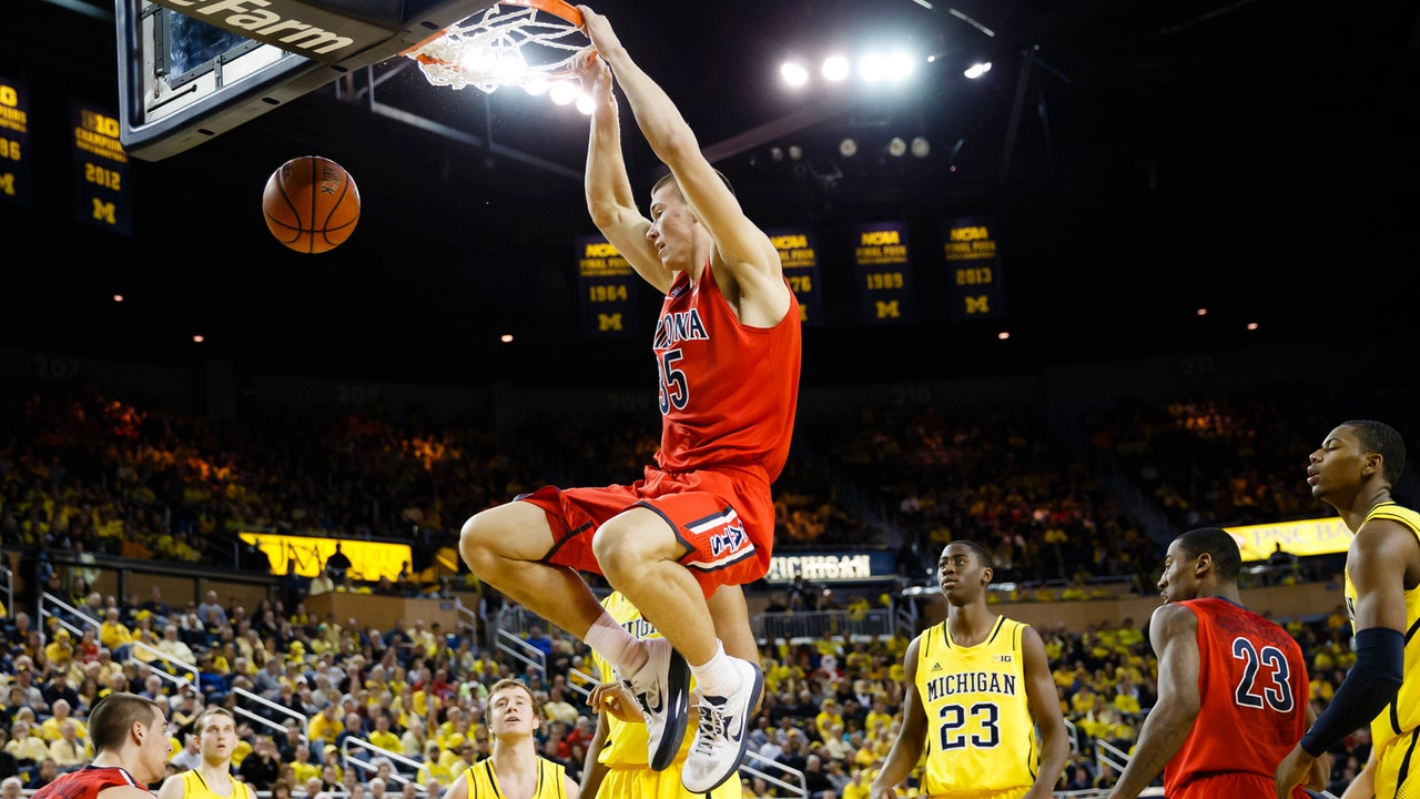 Arizona overcomes early start, Michigan for huge win